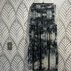 NWOT tregene tiered skirt